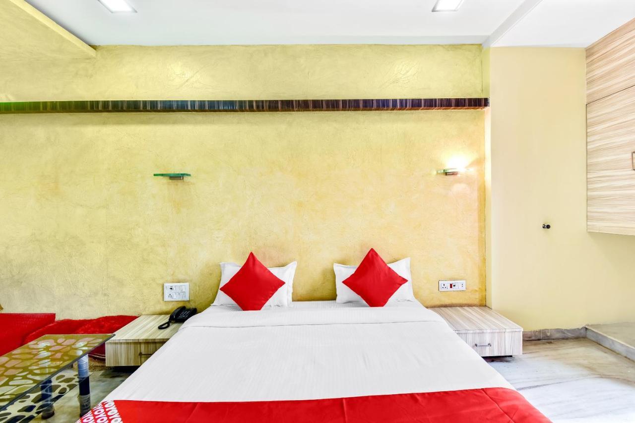 Oyo 61308 Hotel Rw International Hingoli Buitenkant foto