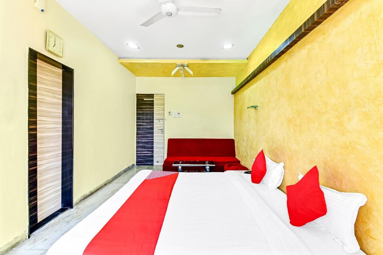 Oyo 61308 Hotel Rw International Hingoli Buitenkant foto