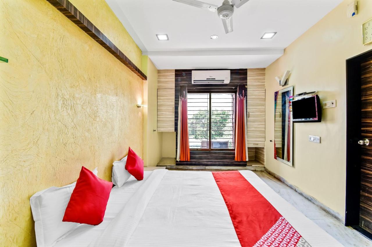 Oyo 61308 Hotel Rw International Hingoli Buitenkant foto
