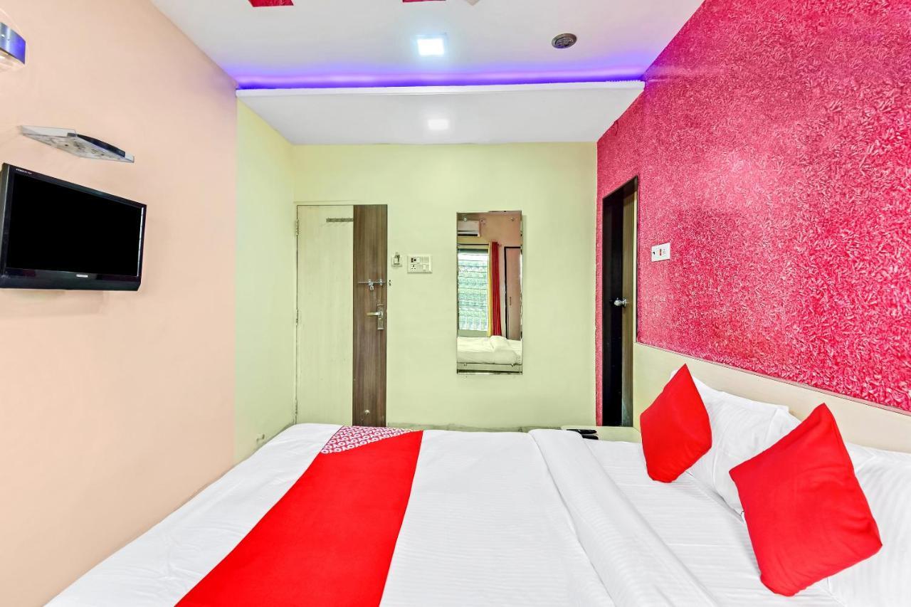 Oyo 61308 Hotel Rw International Hingoli Buitenkant foto