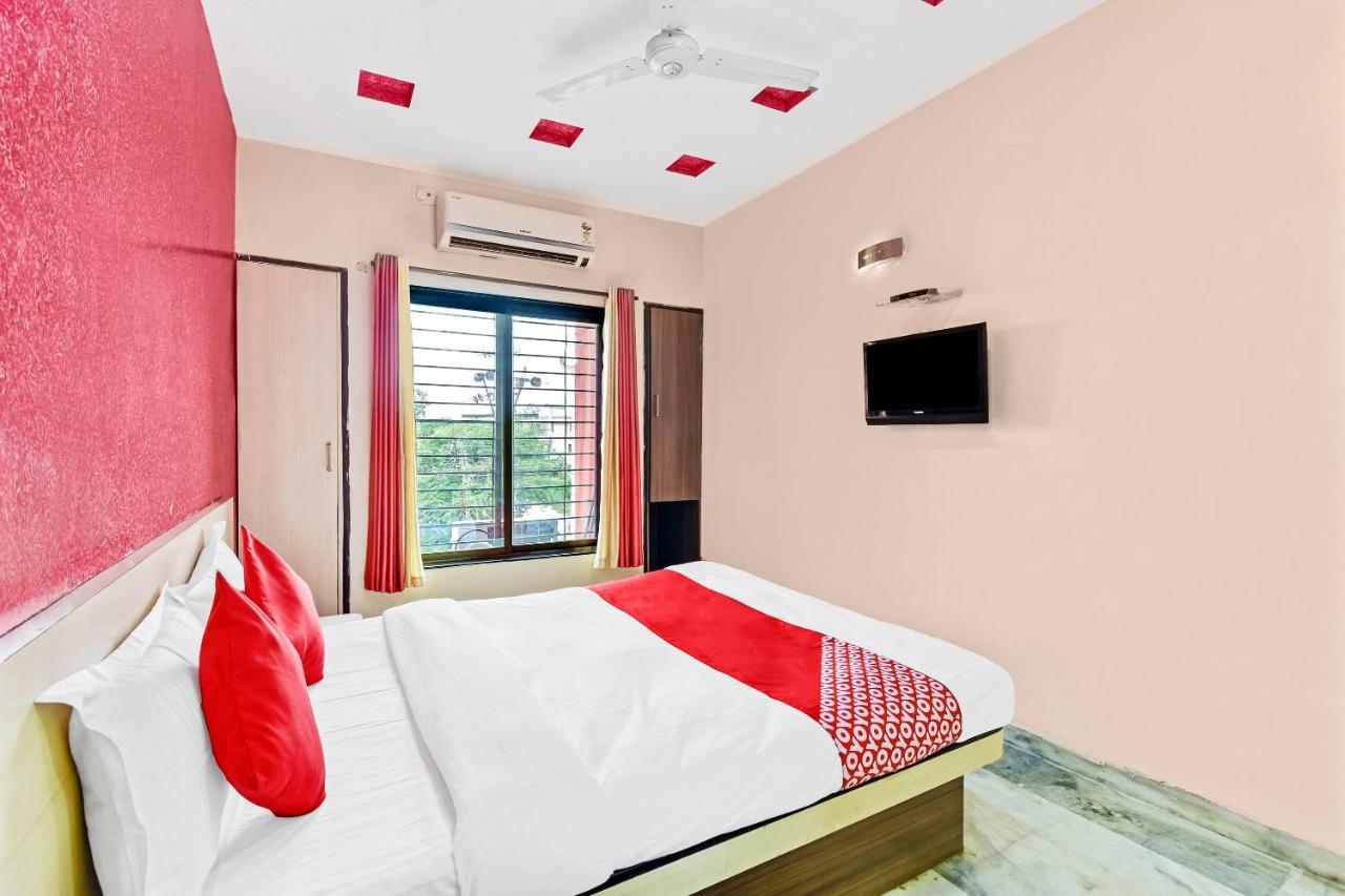 Oyo 61308 Hotel Rw International Hingoli Buitenkant foto