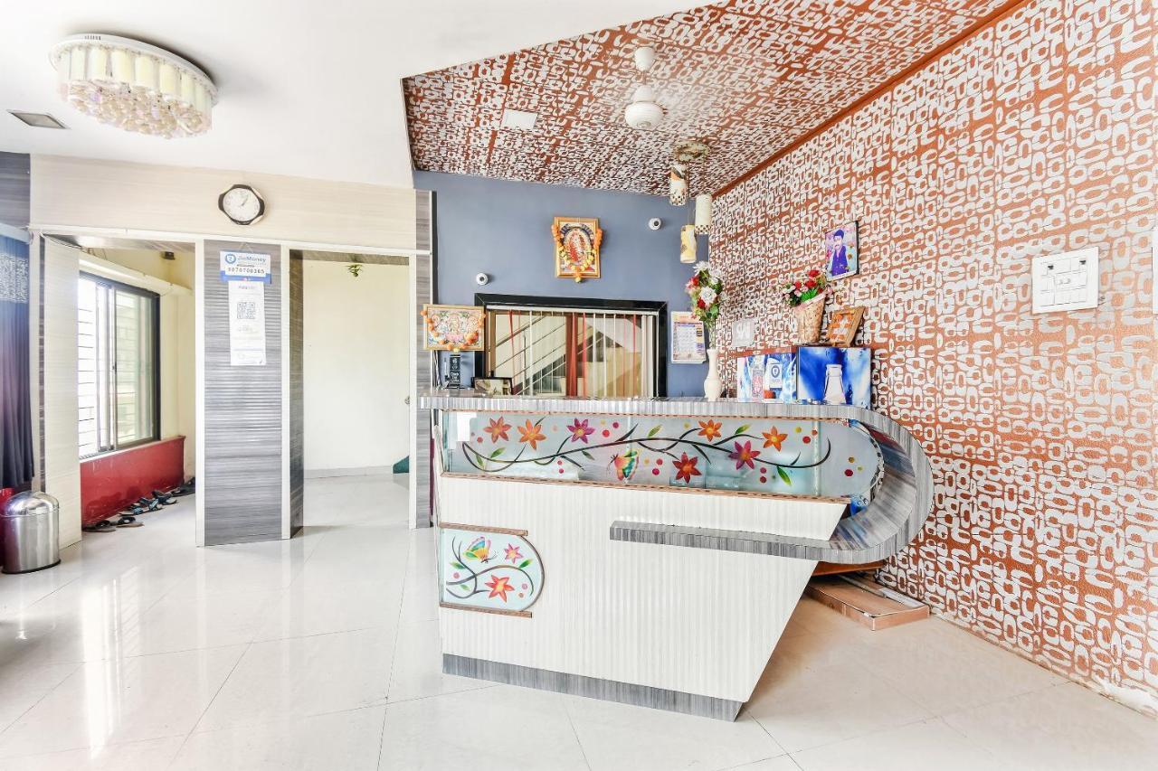 Oyo 61308 Hotel Rw International Hingoli Buitenkant foto