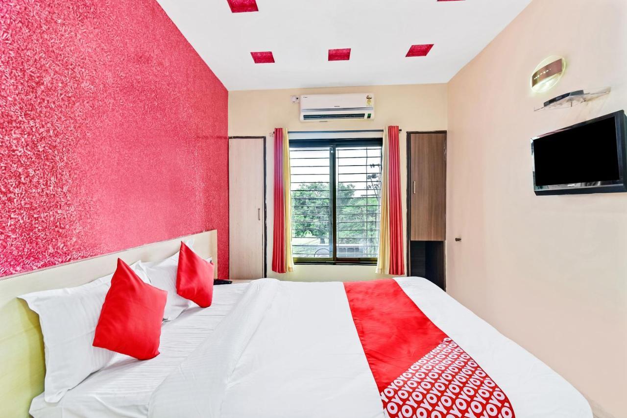 Oyo 61308 Hotel Rw International Hingoli Buitenkant foto